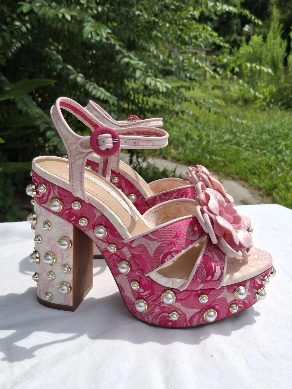 Gianni Bini Brook Two Floral Print Pearl Embellished Platform Dress Sandals 7.5